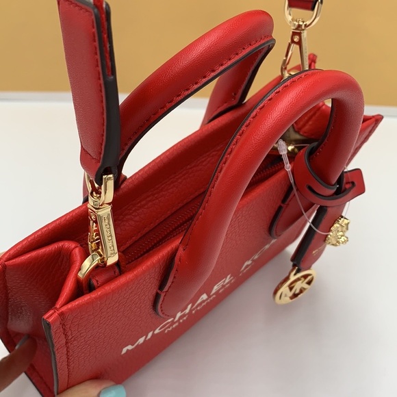 MICHAEL KORS Mirella Extra-Small
Shopper XBody Crossbody Bag Bright Red - Picture 8 of 14